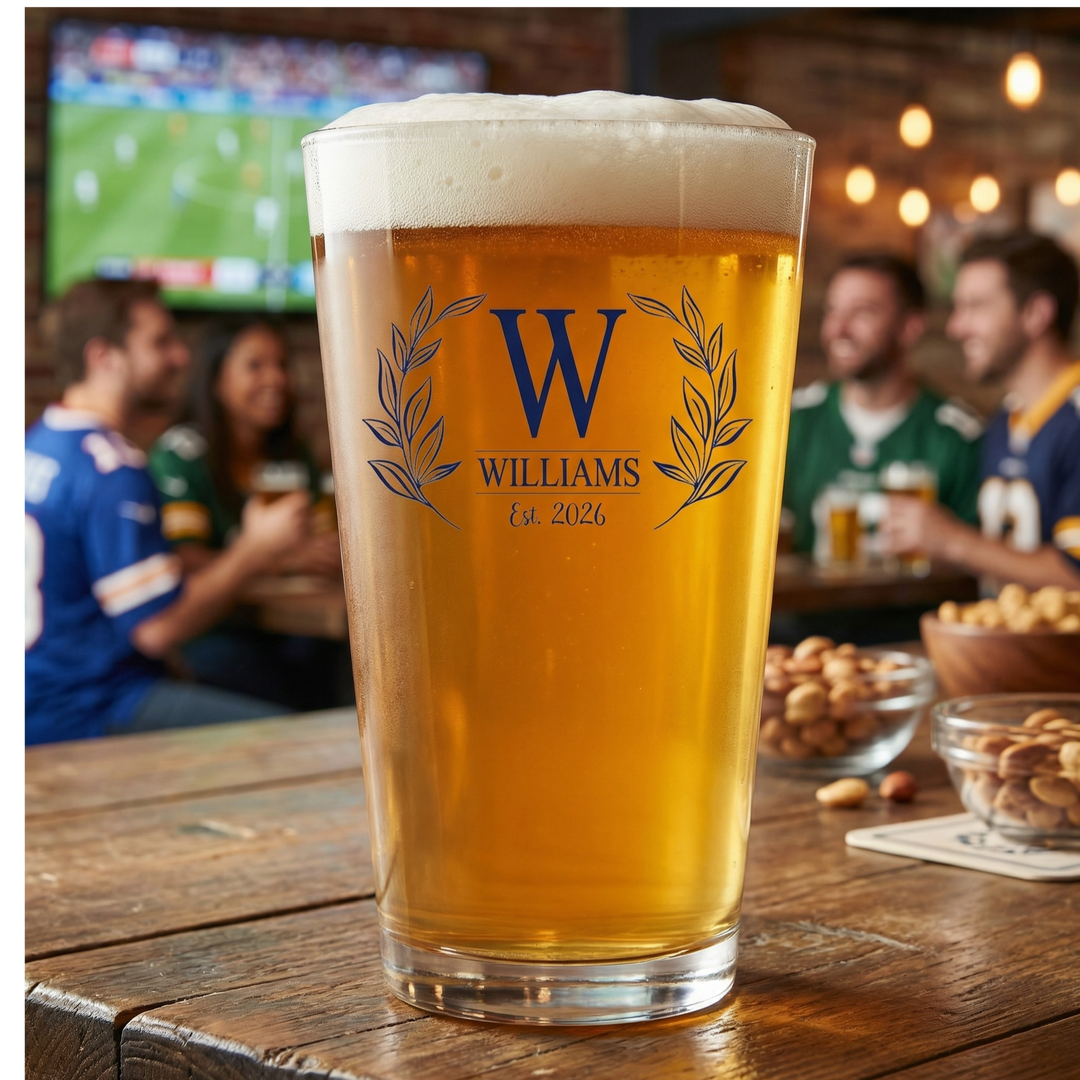 Heritage Laurel Monogram Pint Glass Set | Custom Last Name Beer Glasses