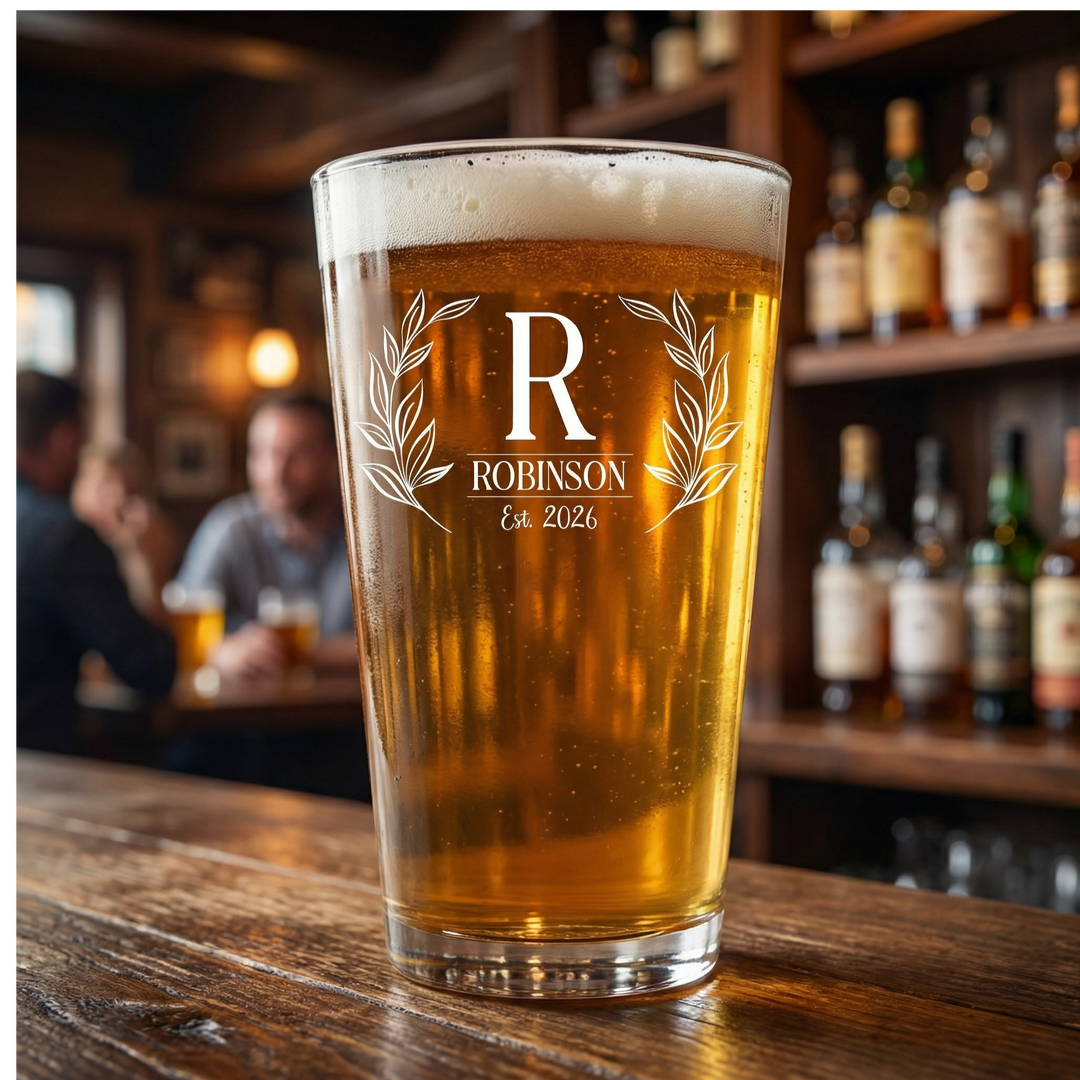 Heritage Laurel Monogram Pint Glass Set | Custom Last Name Beer Glasses